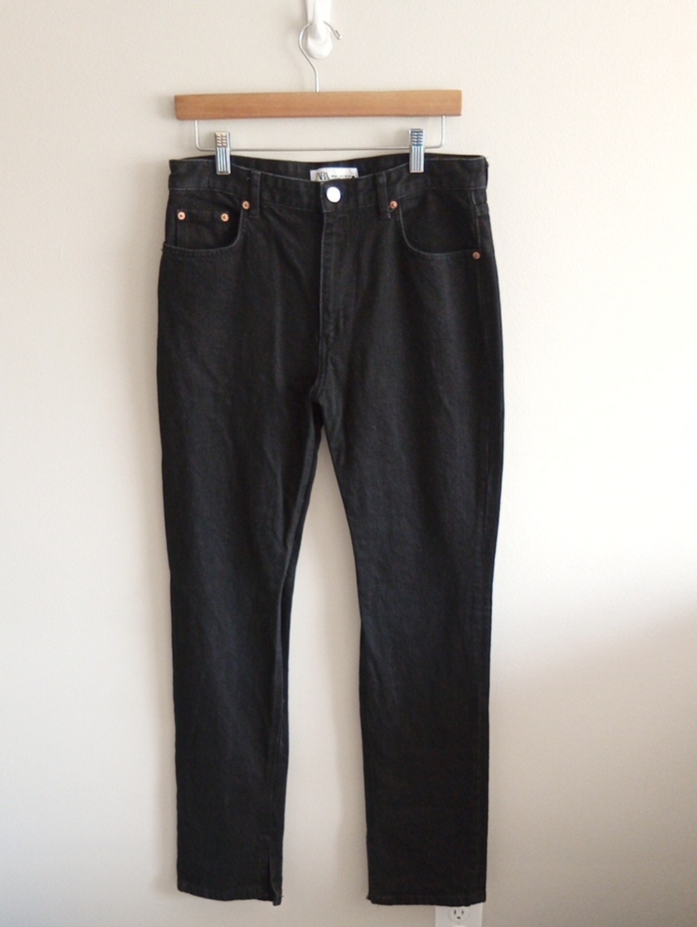 Zara High Rise Split Hem ZW Signature Jeans Size 8 Black